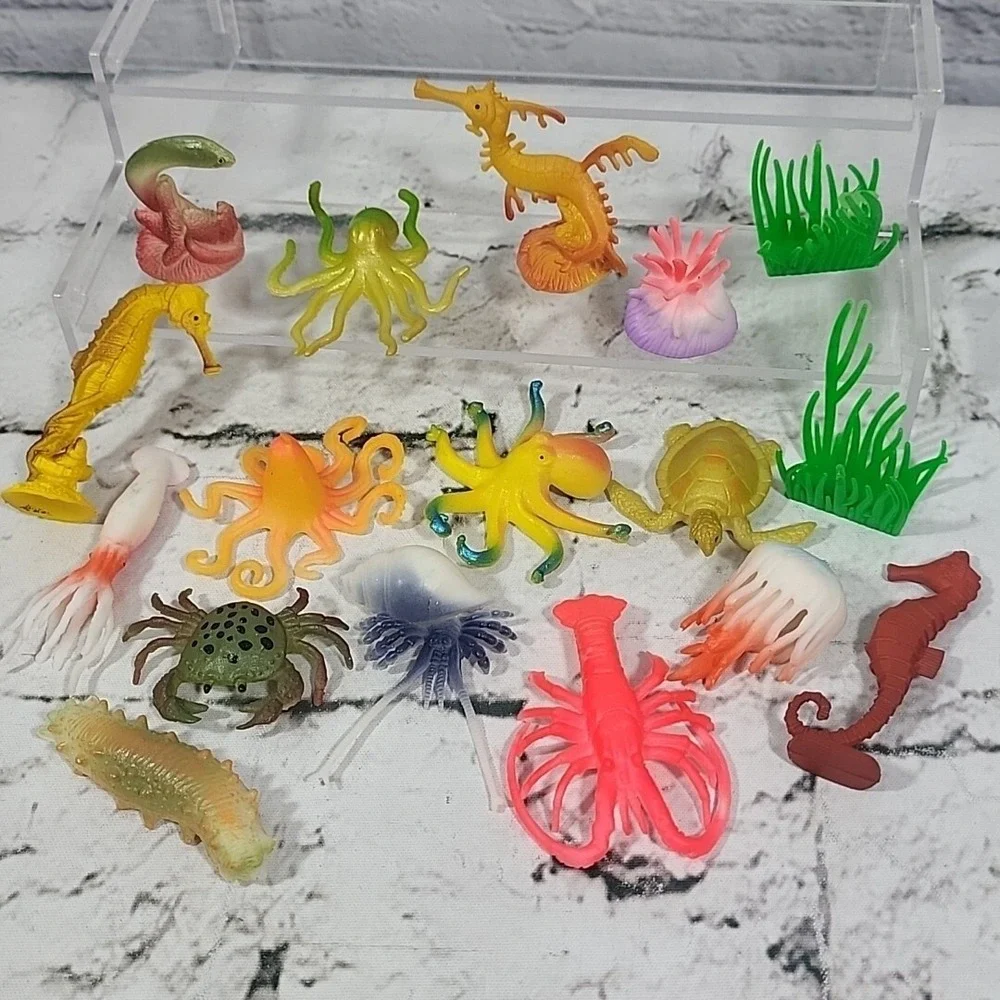 Marine‎ Life Animals Toys Plastic Lot of 16 Diorama Collectibles